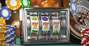 Antarmuka aplikasi sunbet303 menampilkan meja blackjack live dengan dealer profesional di layar mobile